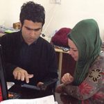 FHI 360 field staff in Erbil, Iraq, provide technical support to participants as part of the Women’s Digital Literacy and English program